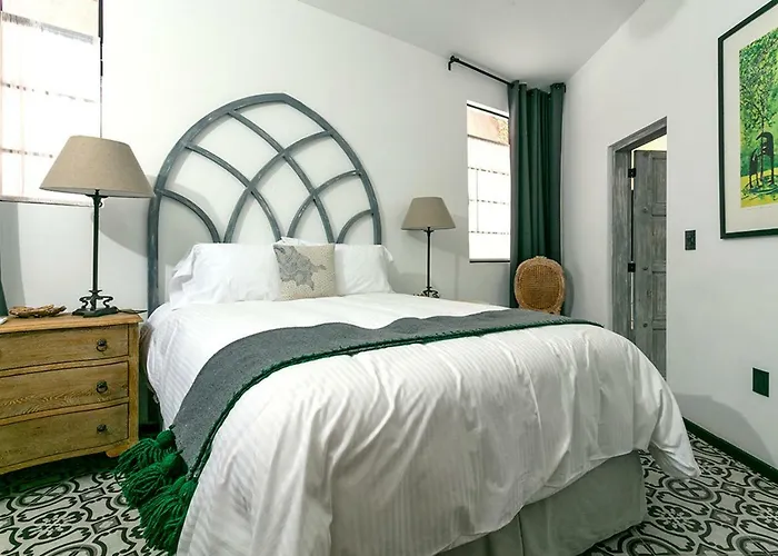 Hotel Orchid House